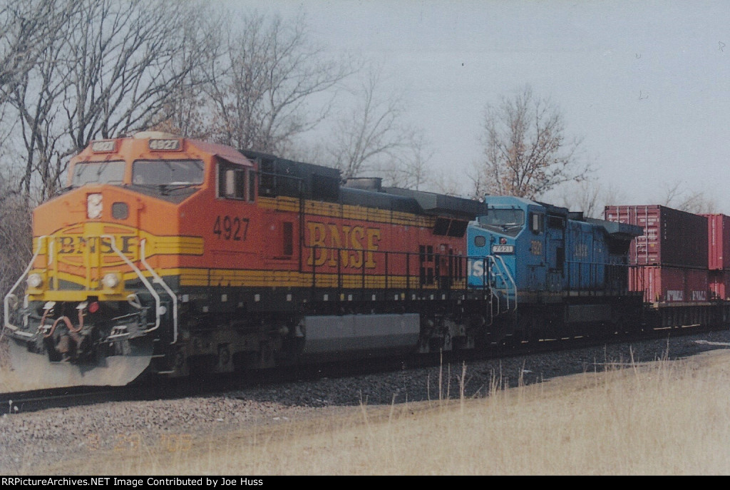 BNSF 4927 East